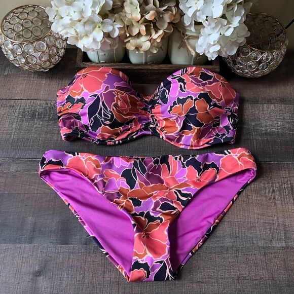 Victoria’s Secret Bikini - Picture 1 of 6